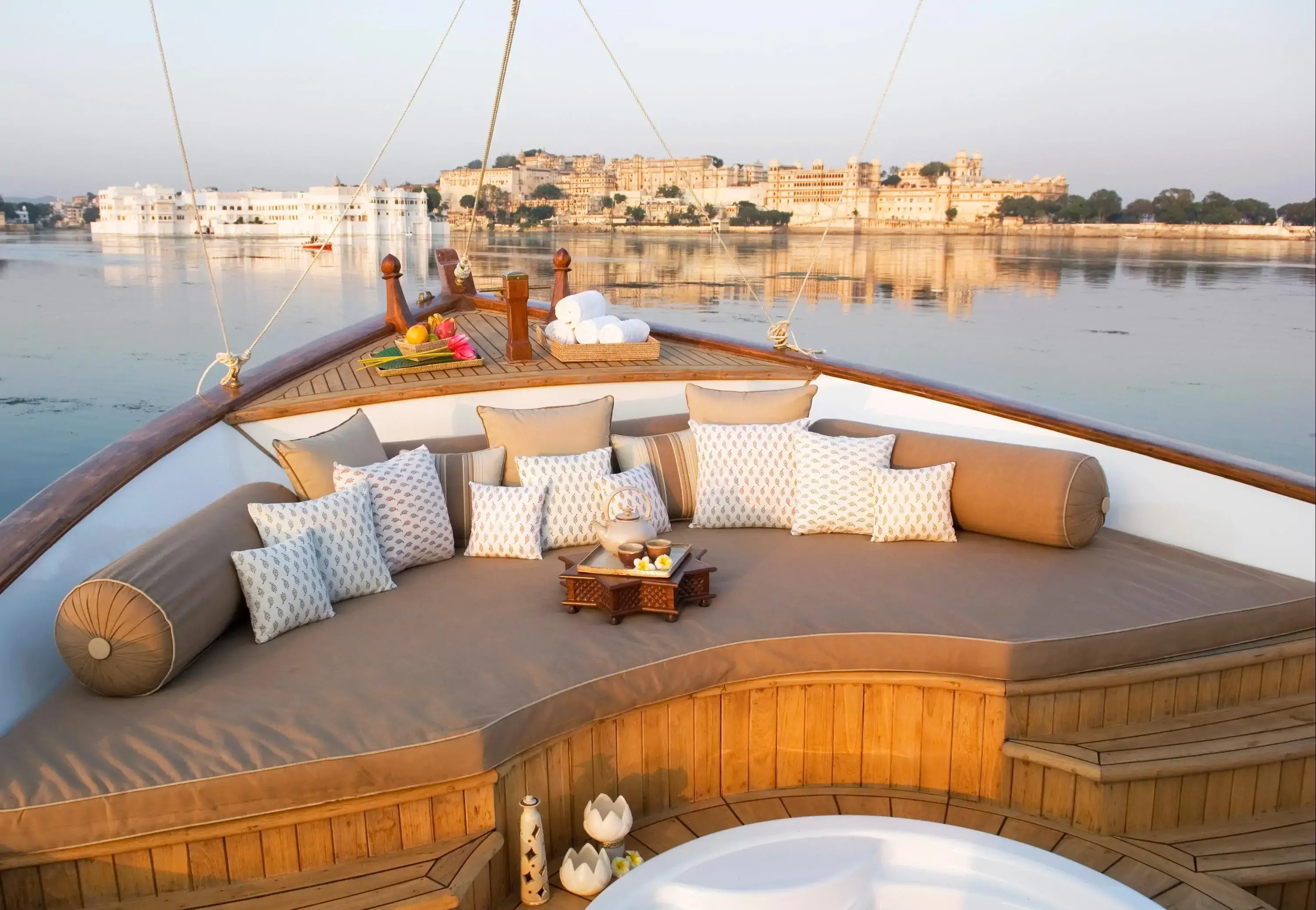 taj-lake-palace-udaipur-leonardo-1124399-sen_0252_o-437301