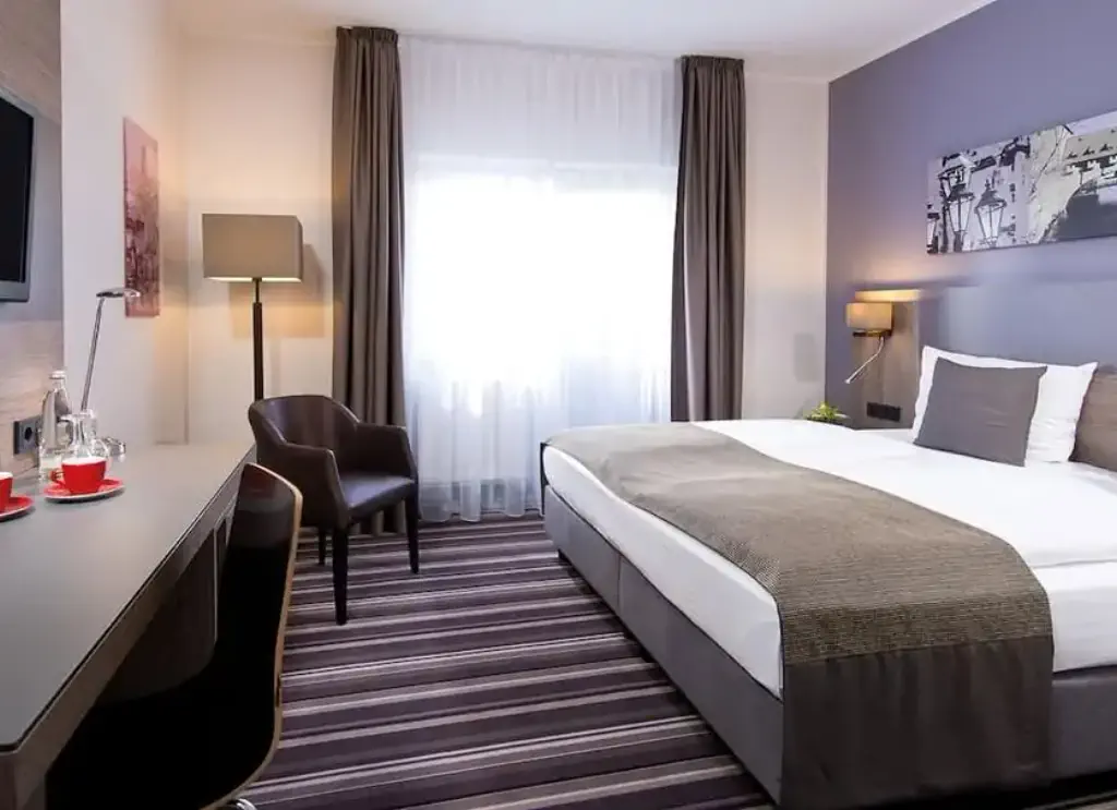 Leonardo Boutique Hotel Munich provided by Expedia Group.