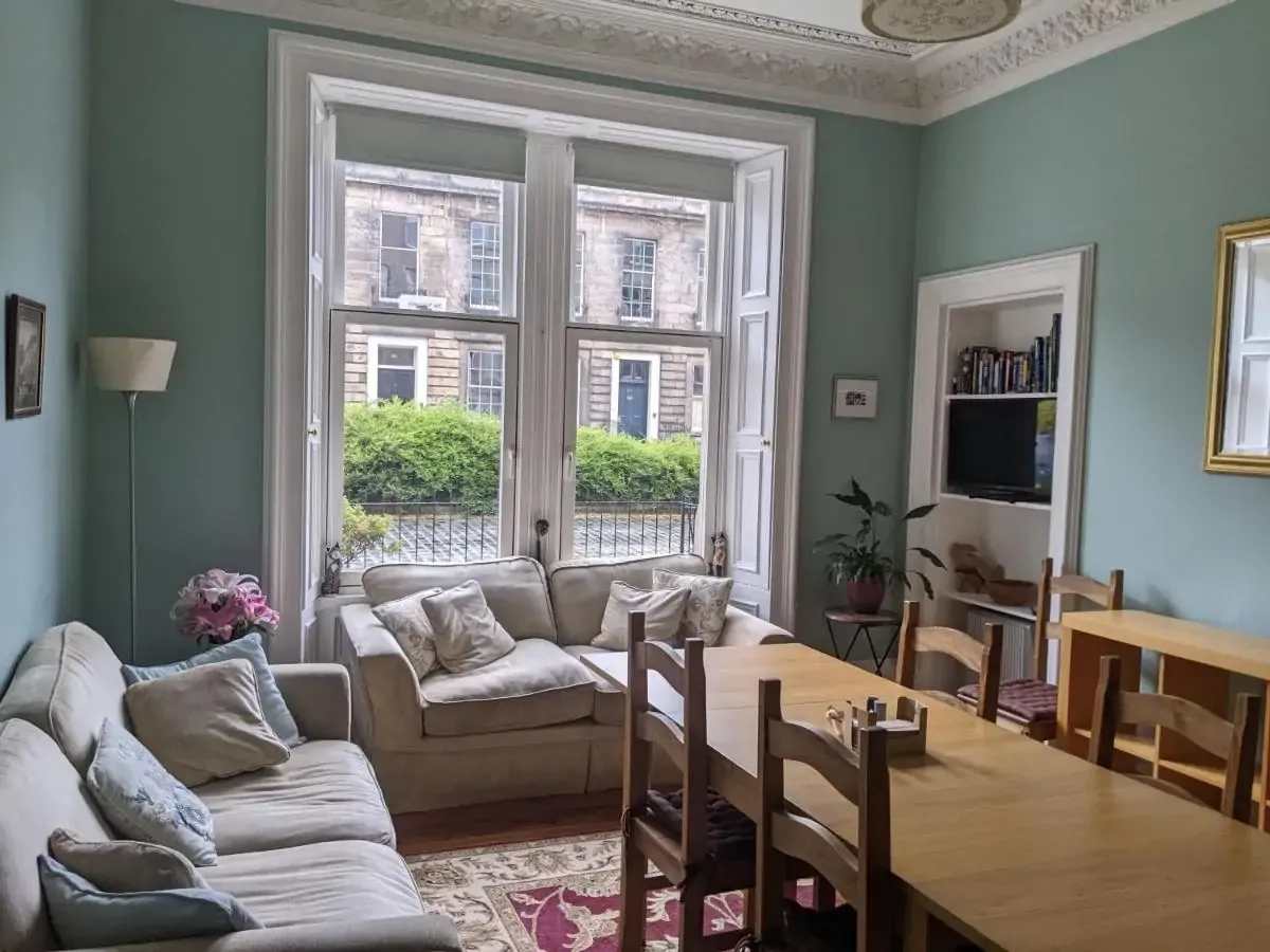 mccraes-bed-and-breakfast-booking-486302643