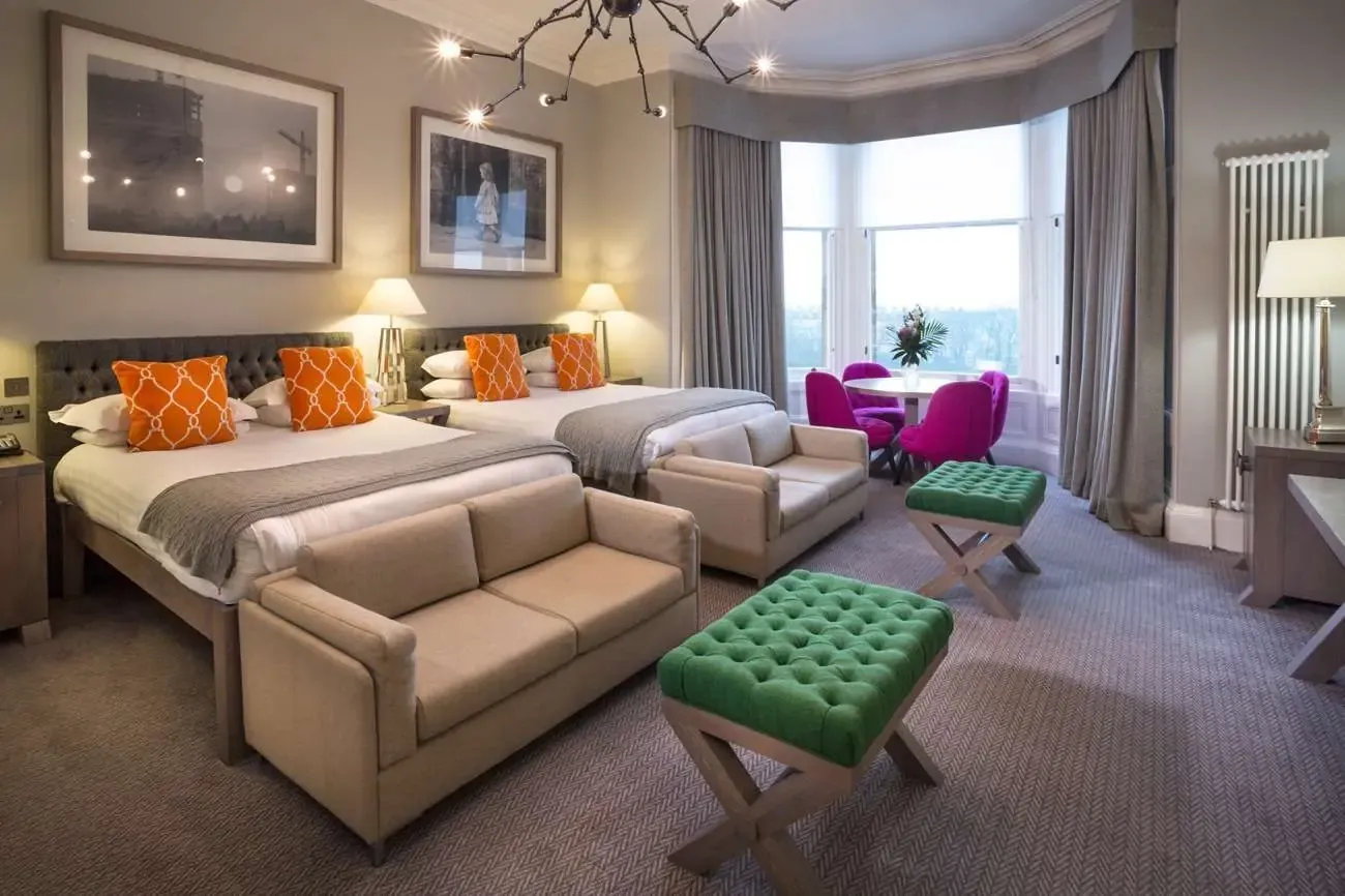 the-bonham-hotel-ice-4853-4d6386-380018