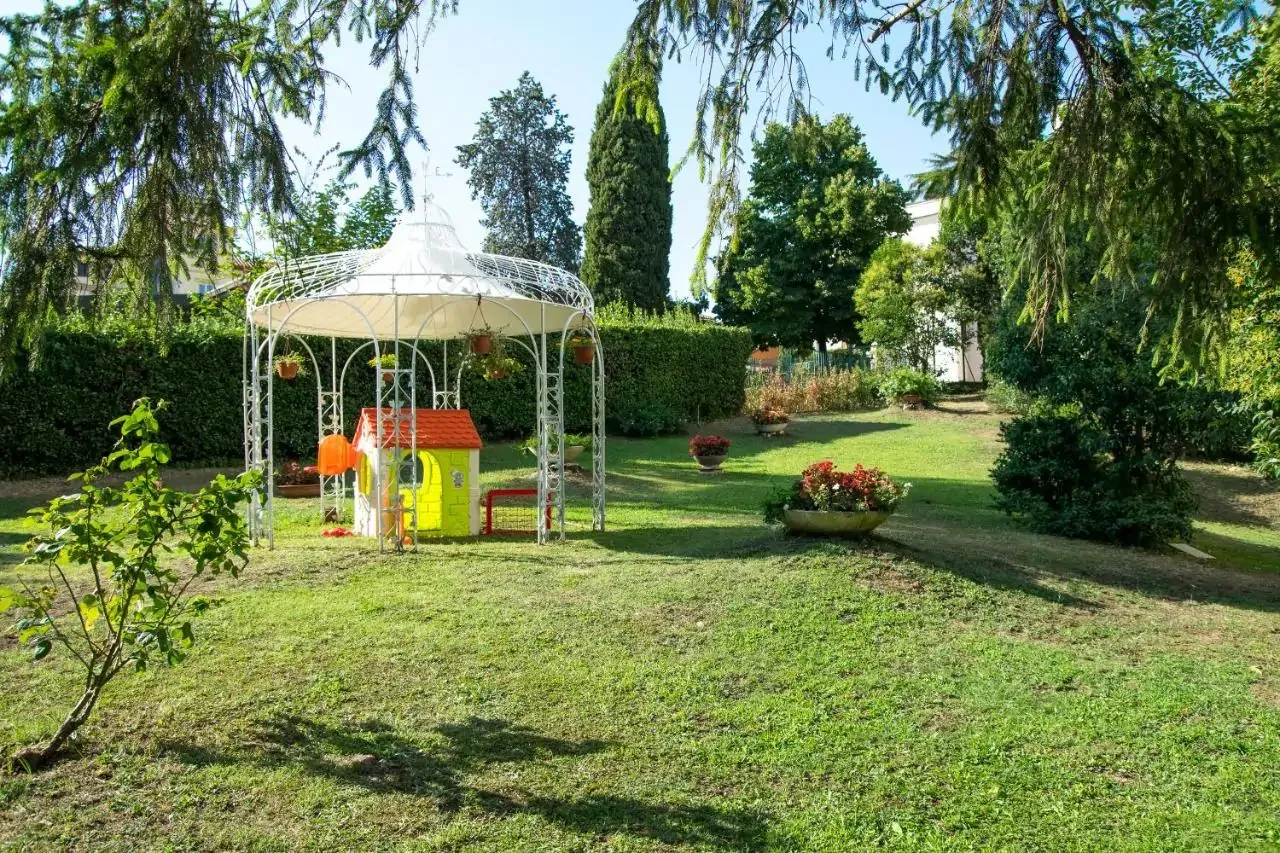 massimi-city-garden-booking-608454980