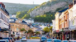 Find cheap flights from the United States to Wales