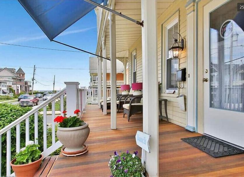 Balcony Photo