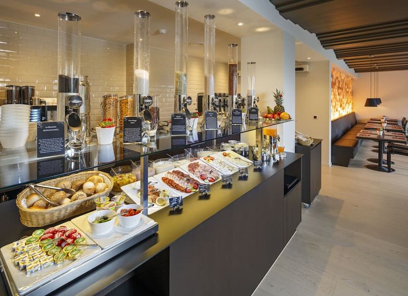 Buffet Photo