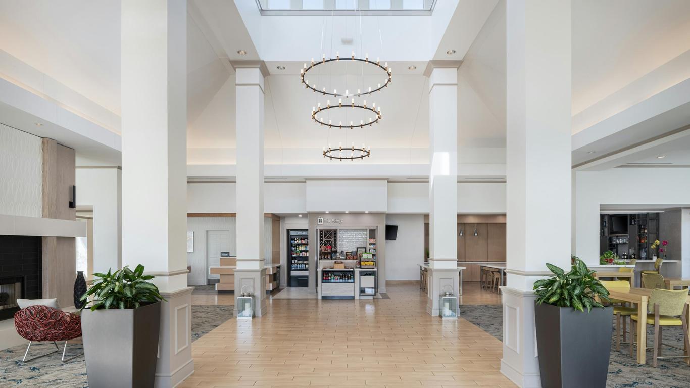 Hilton Garden Inn St. Charles