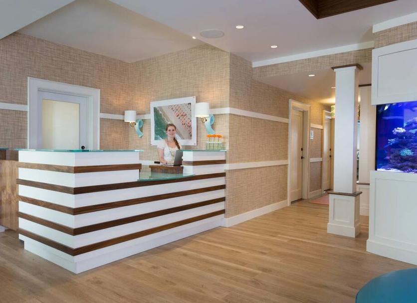 Front desk Photo