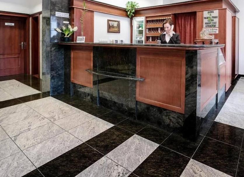 Front desk Photo