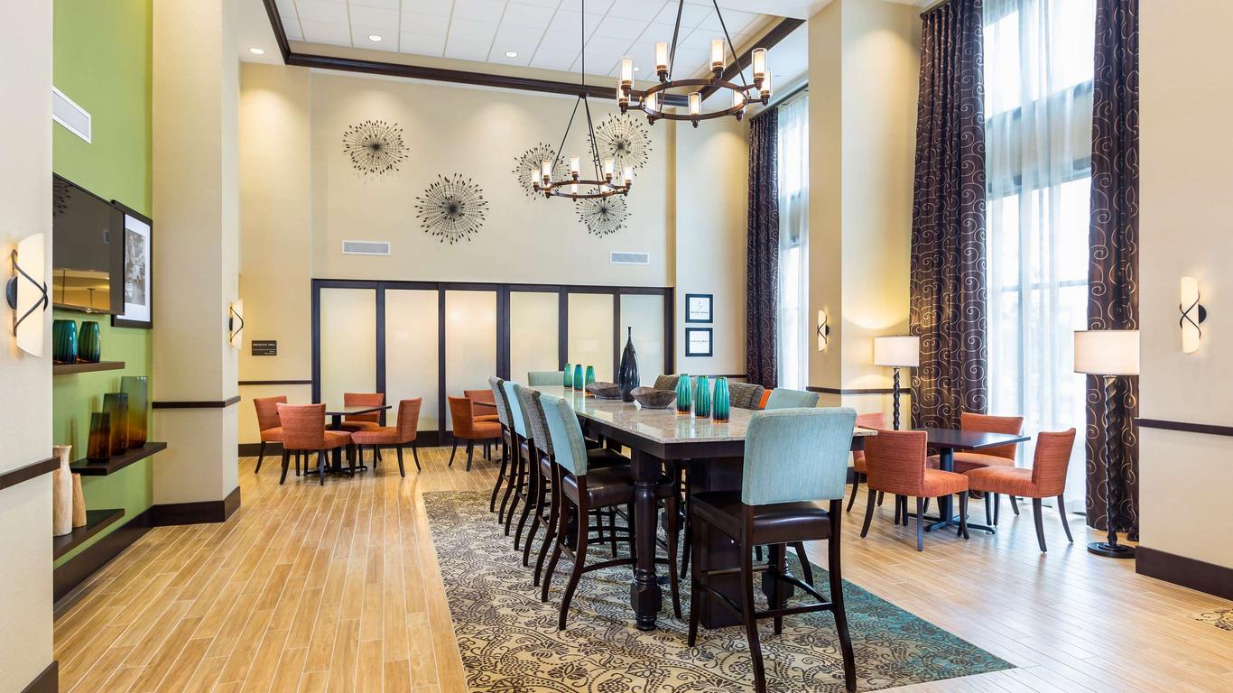 Hampton Inn & Suites Philadelphia Montgomeryville