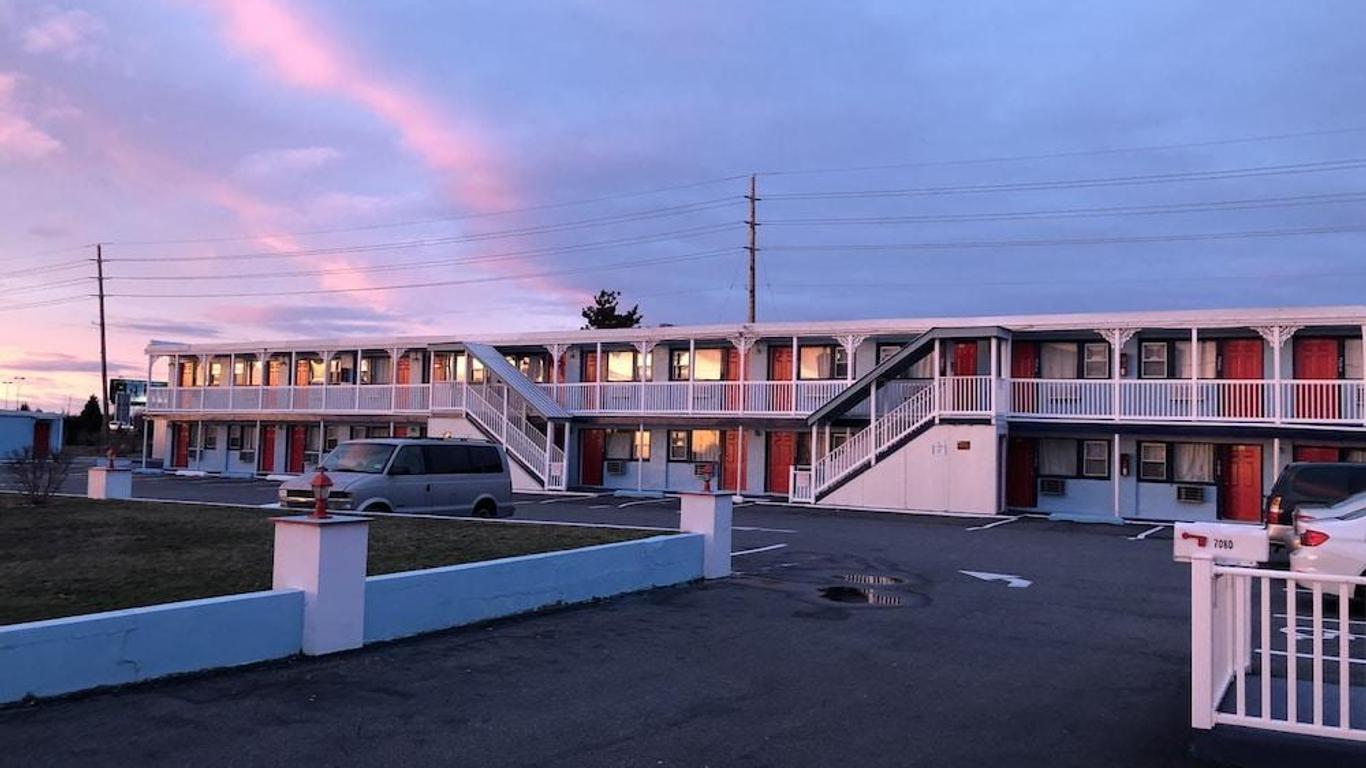New Sea Breeze Motel