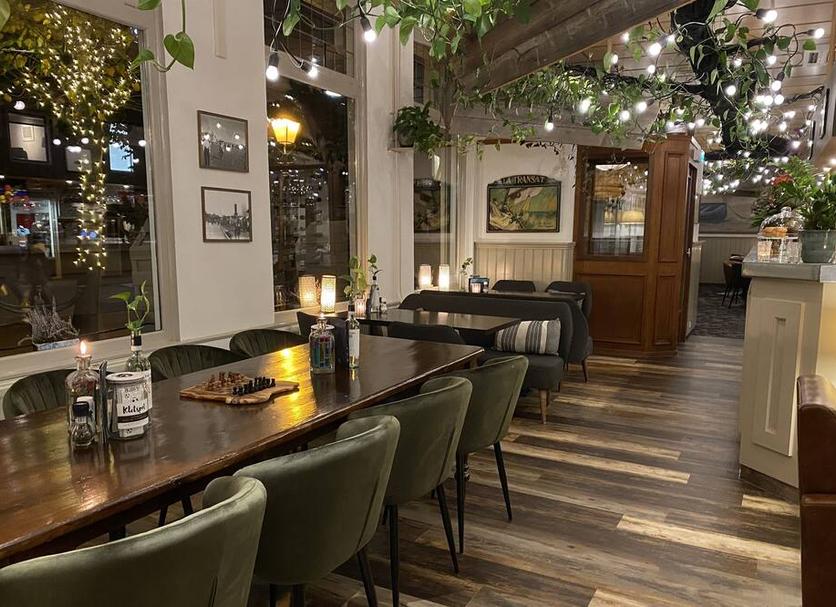 Restaurant Photo