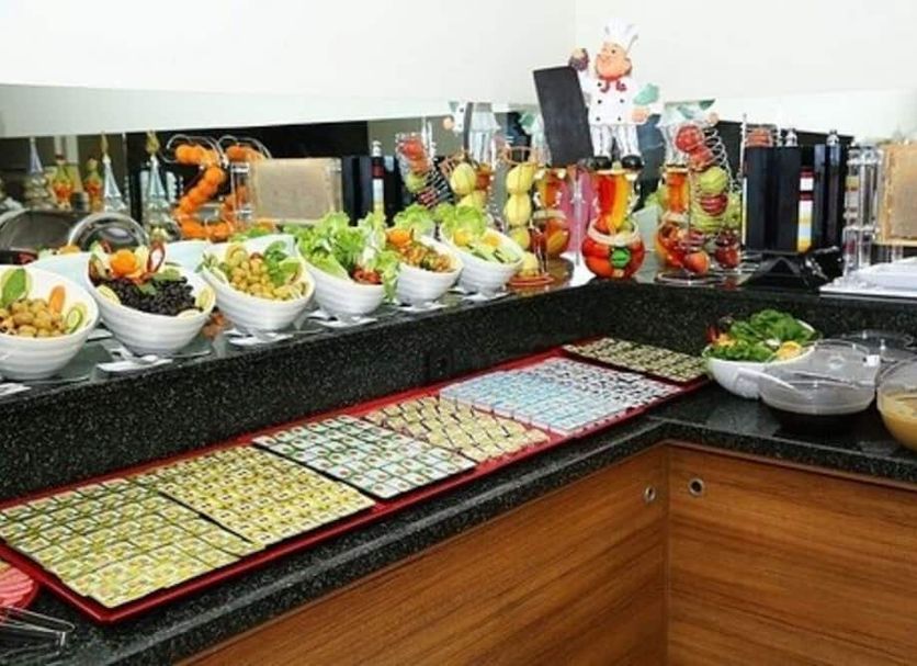 Buffet Photo