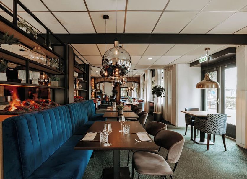 Restaurant Photo