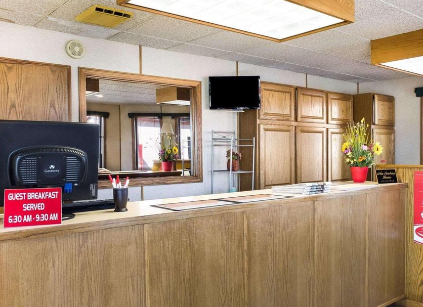 Front desk Photo