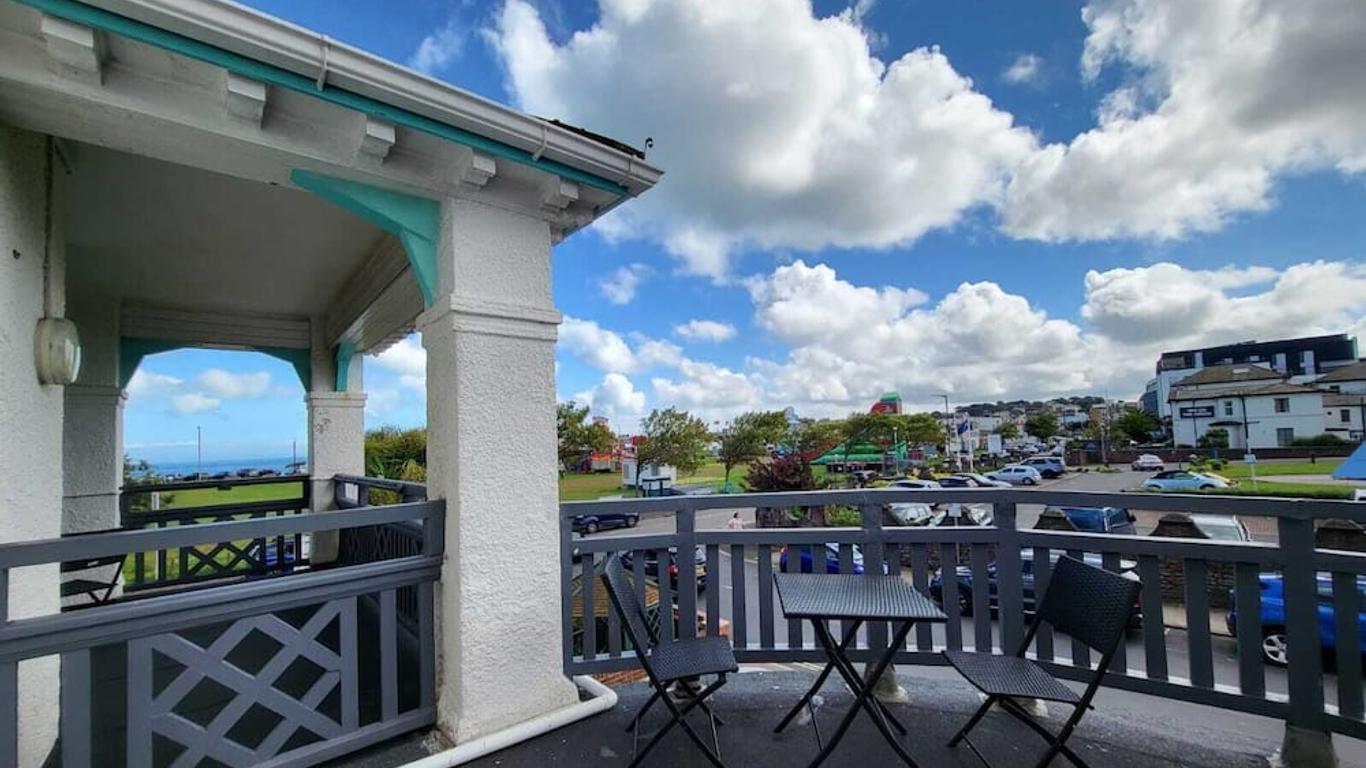 Beach Hotel Torbay