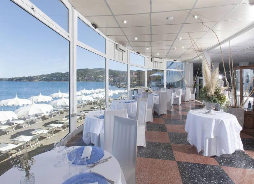 Banquet hall Photo