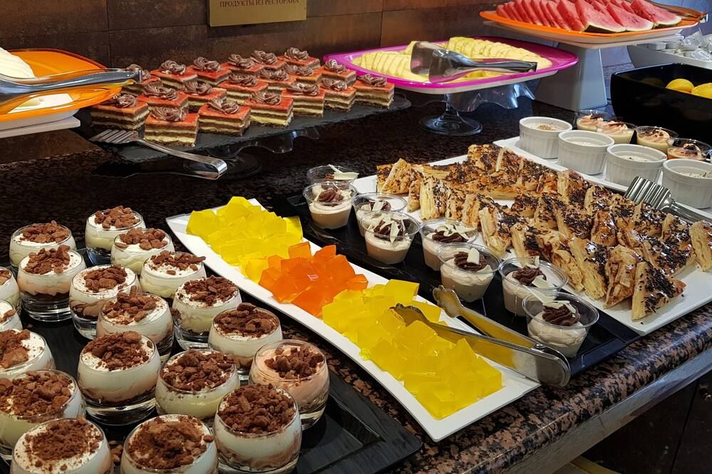 Buffet Photo