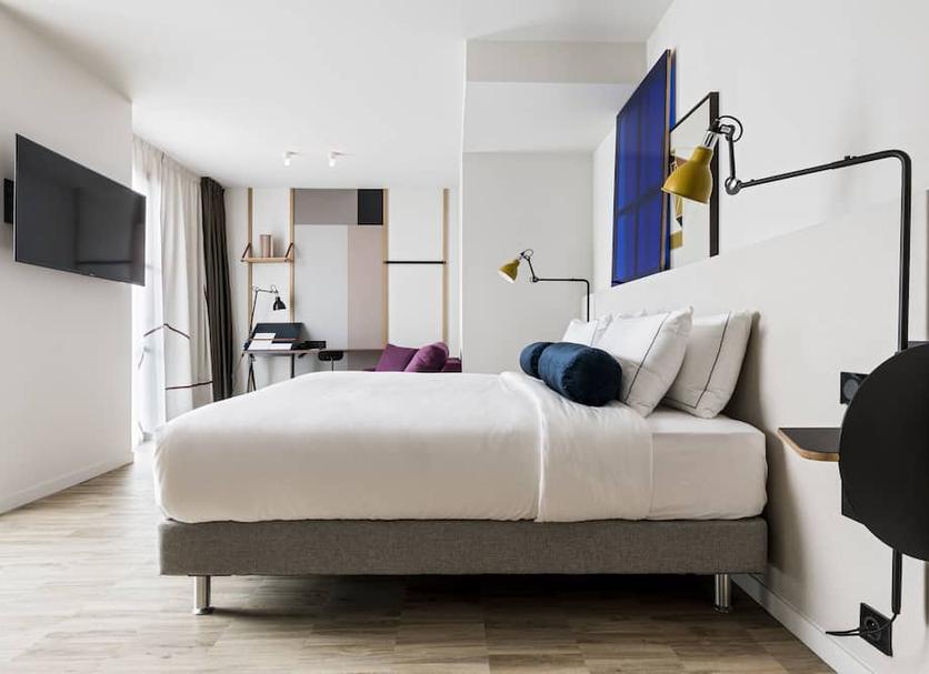 Bedroom Photo