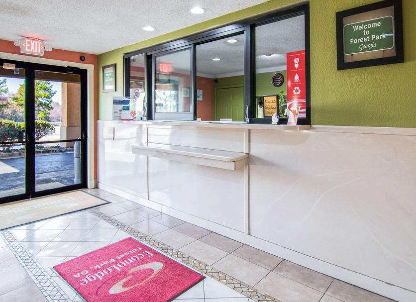 Front desk Photo