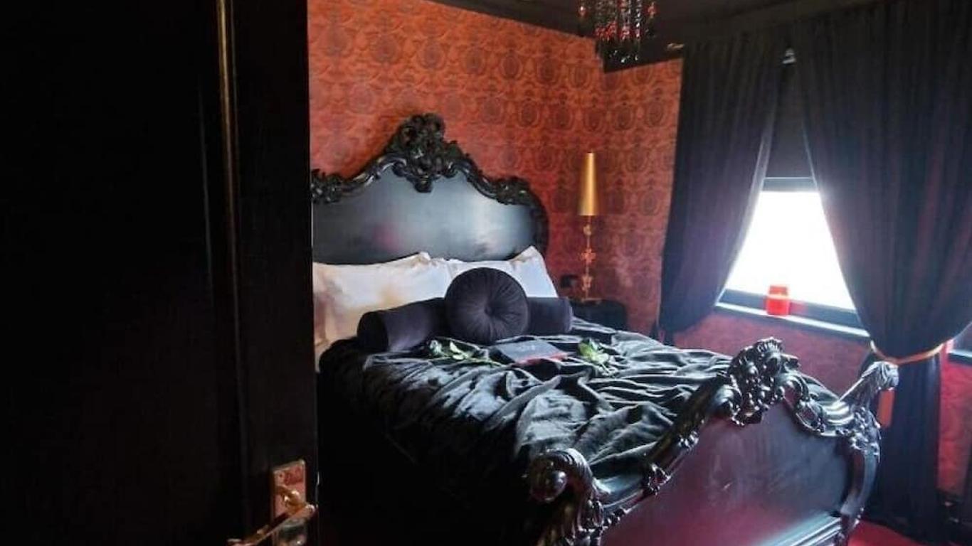 Wednesday's Family Rooms