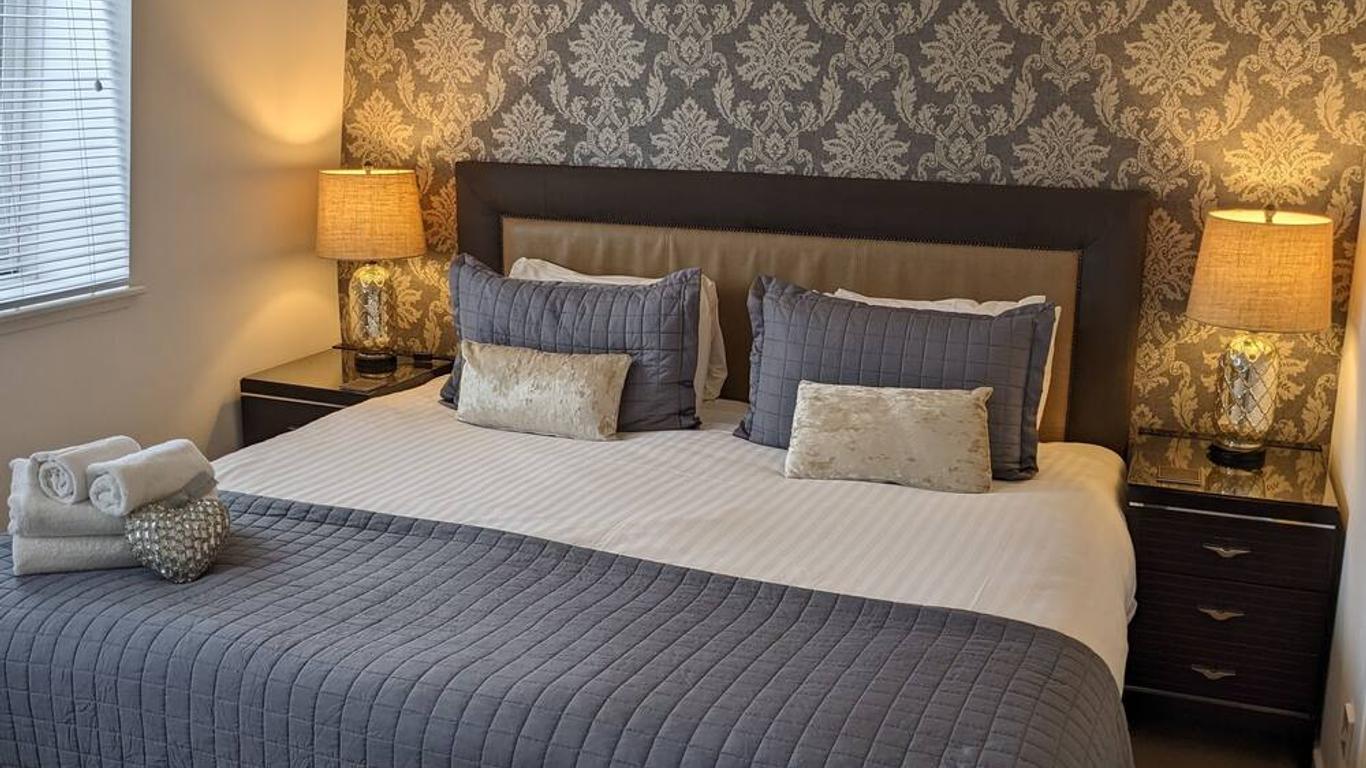 Gleneagles Village Apartments