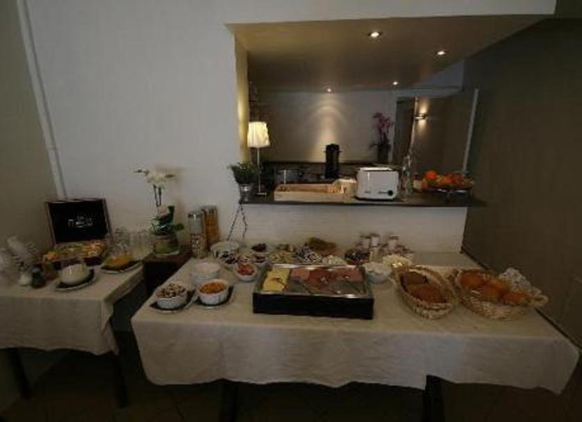 Buffet Photo