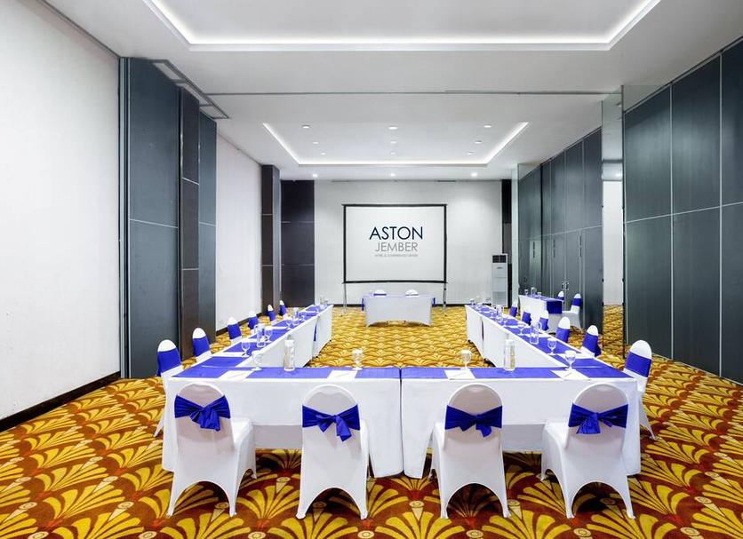 Conference room Photo