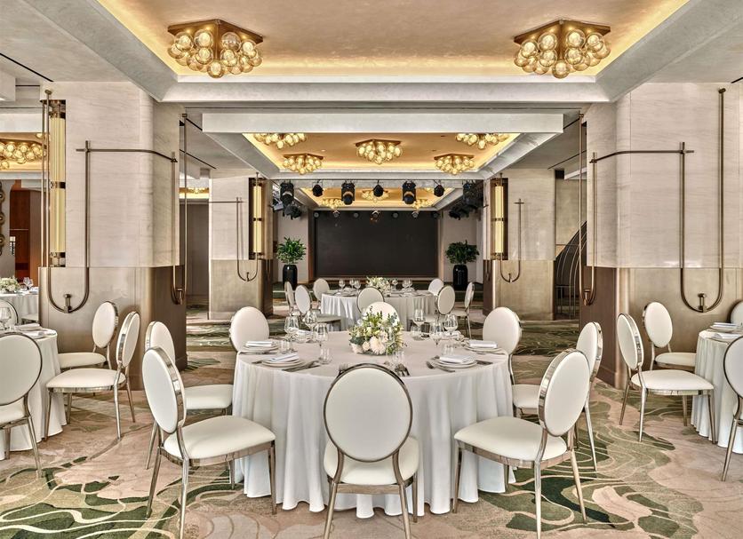 Banquet hall Photo