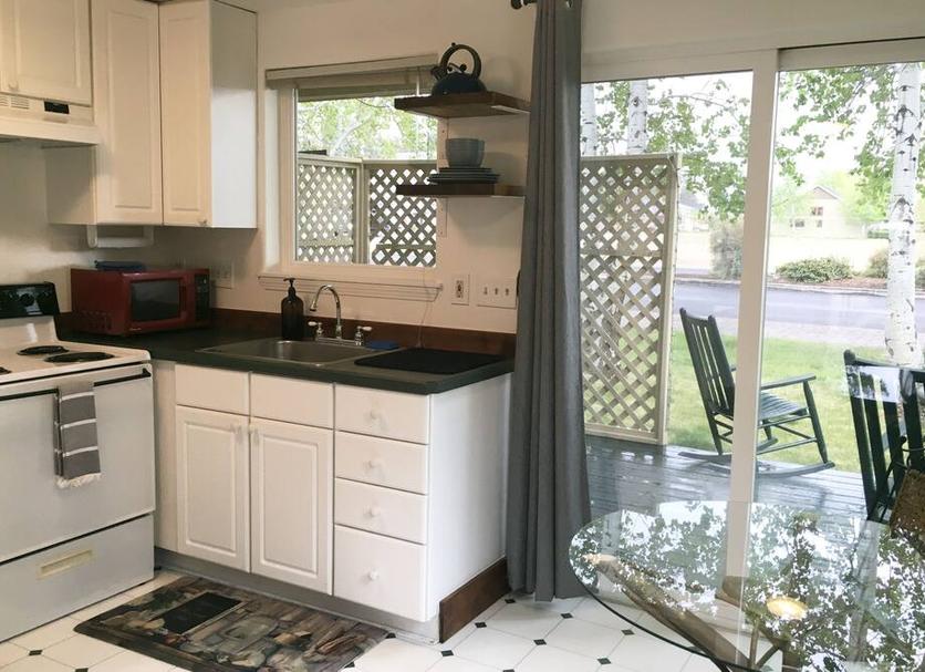 Kitchen Photo
