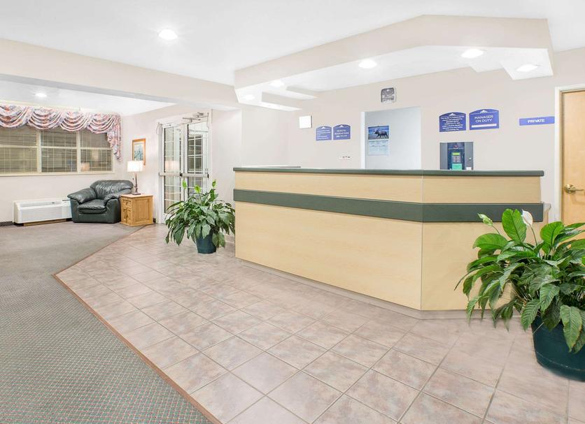 Front desk Photo