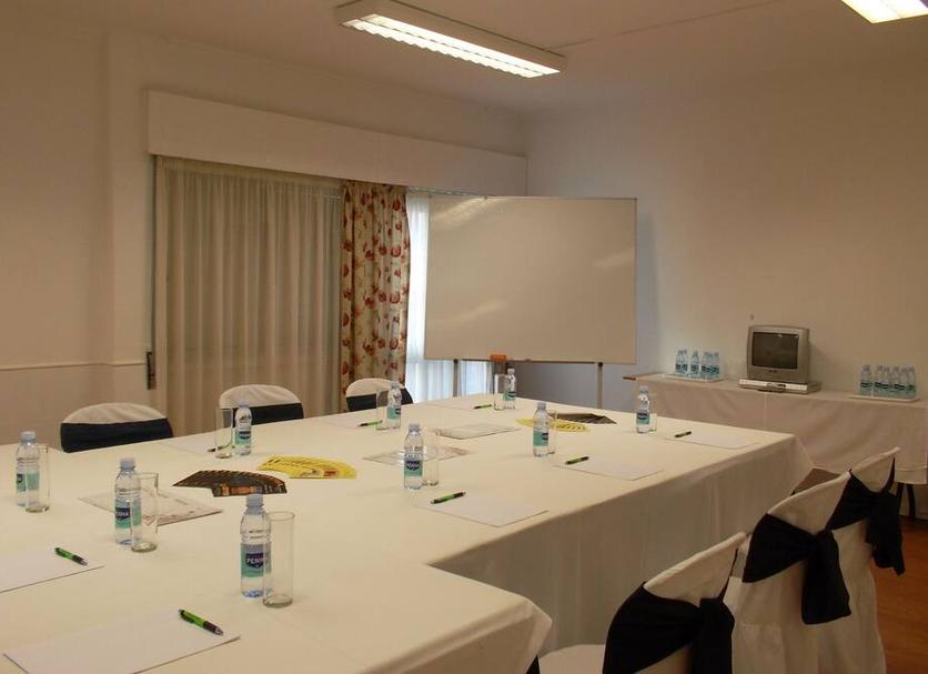 Conference room Photo