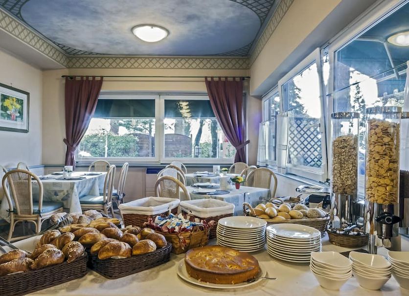 Buffet Photo
