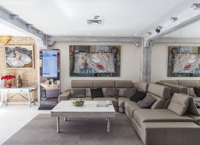 Lounge Photo