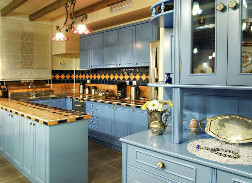 Kitchen Photo