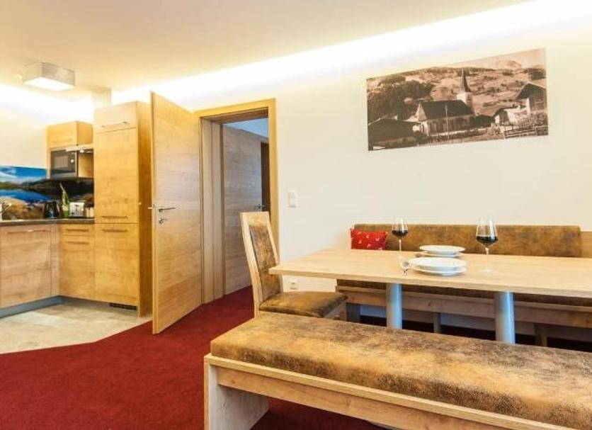 Dining room Photo