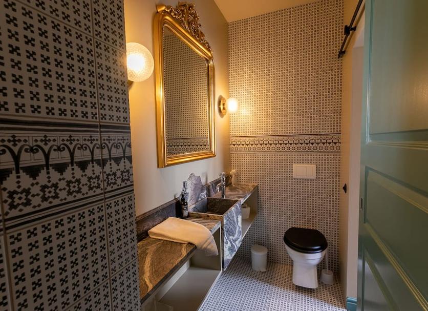 Bathroom Photo