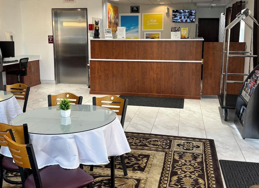 Front desk Photo