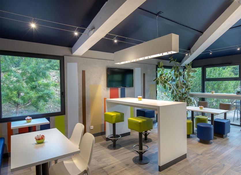 Dining room Photo