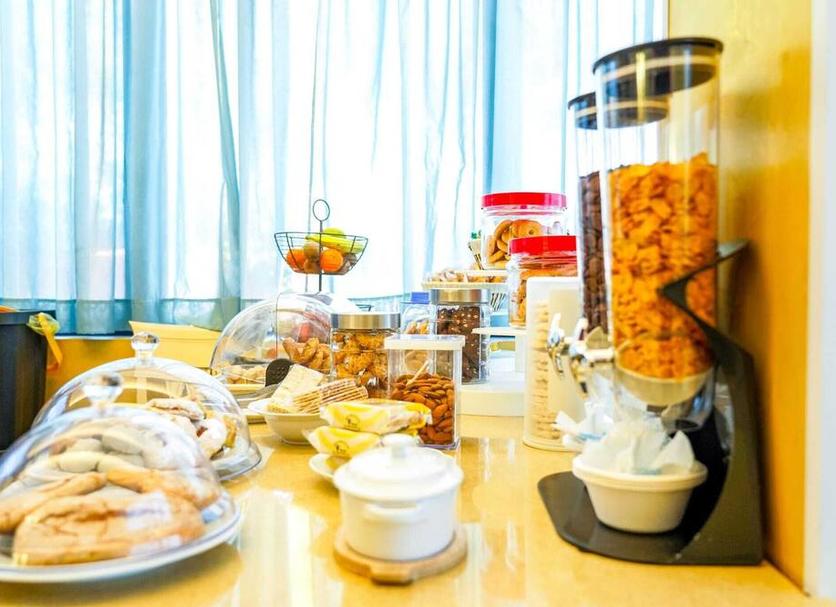 Buffet Photo