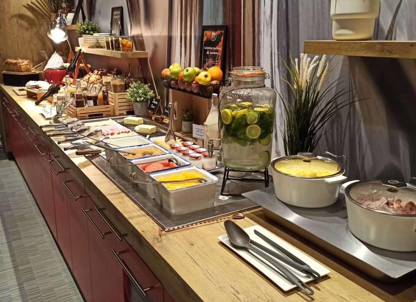 Buffet Photo