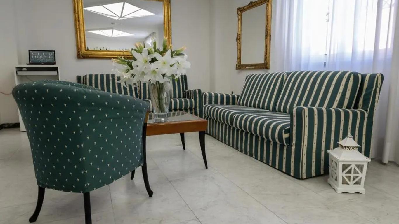Residence Hotel Club House