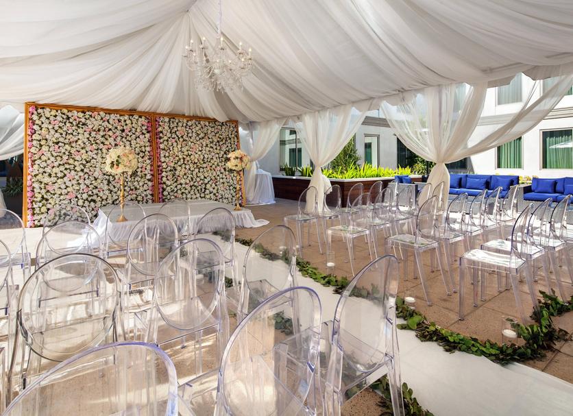 Banquet hall Photo
