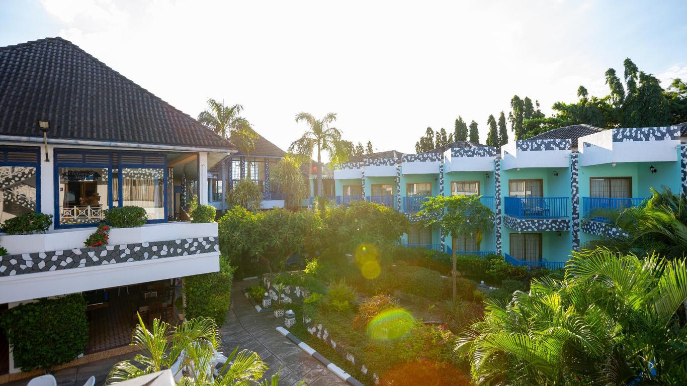 Beachcomber Hotel And Resort