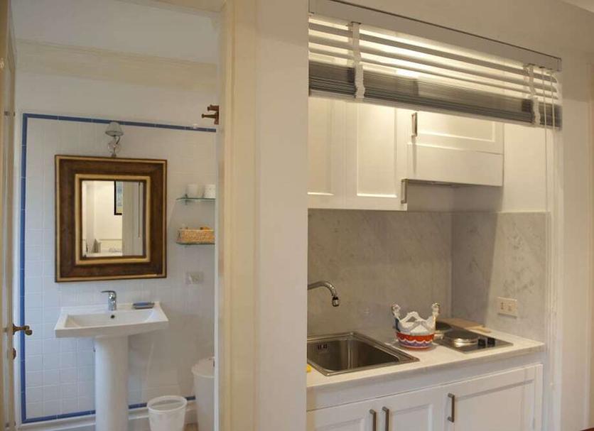Kitchen Photo
