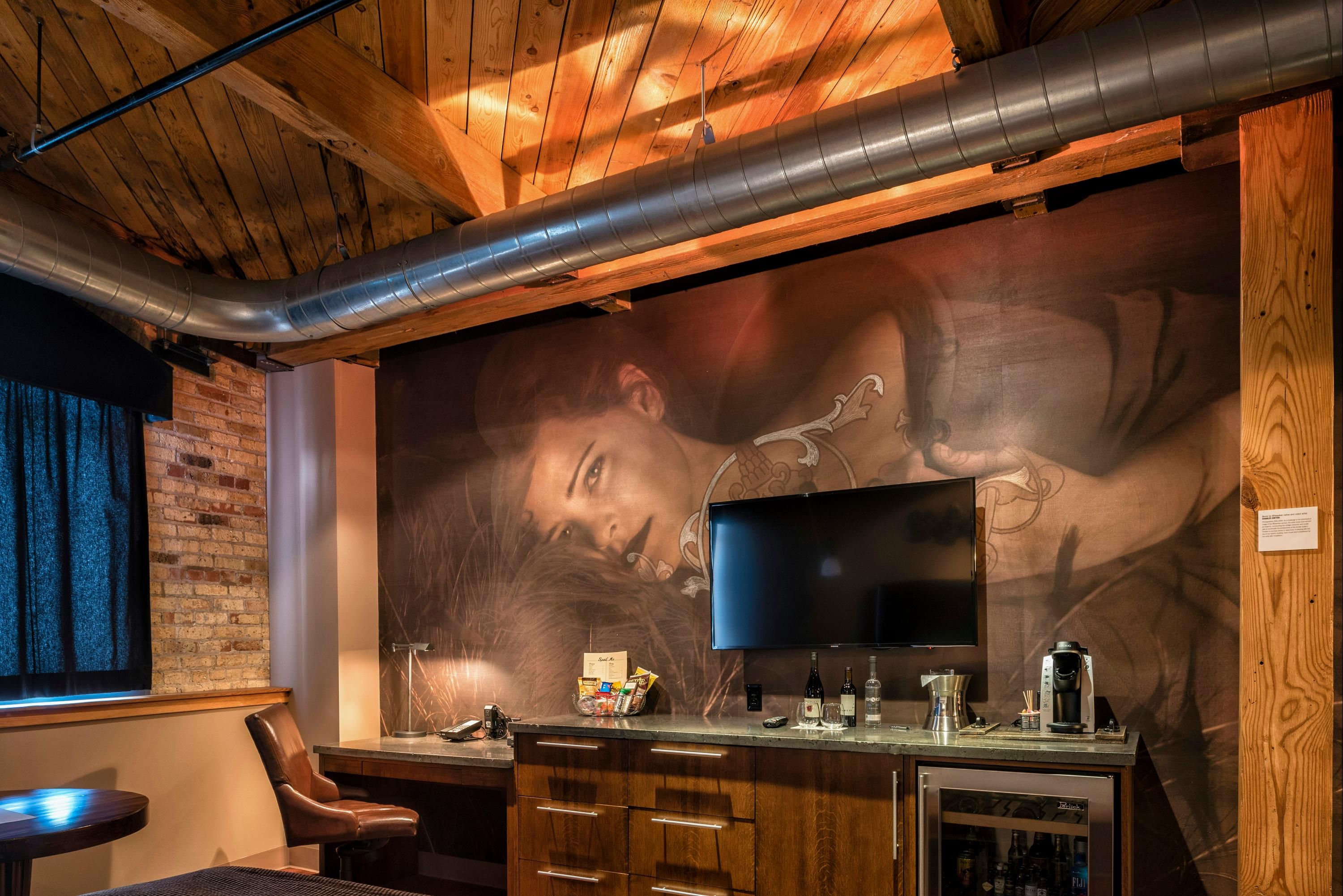 Room amenity