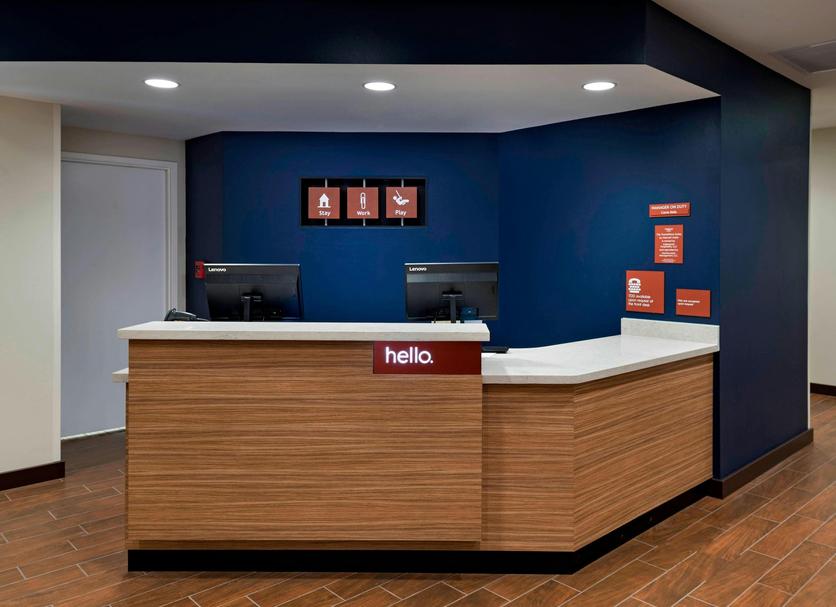 Front desk Photo