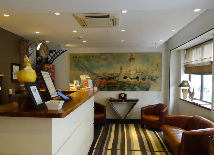 Front desk Photo