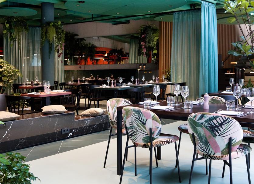Restaurant Photo