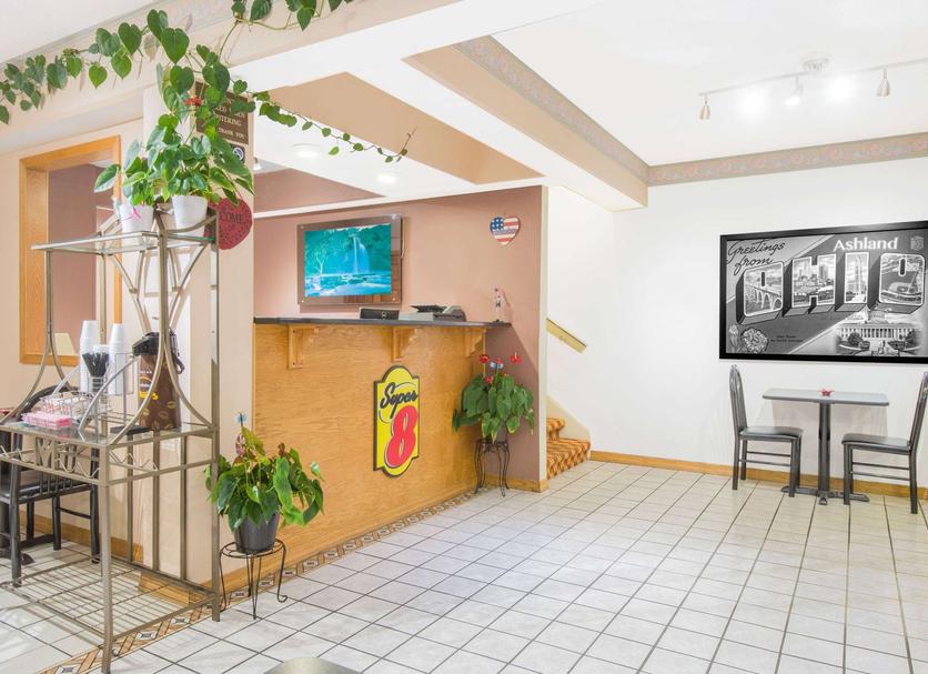 Front desk Photo