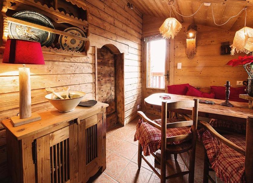 Dining room Photo