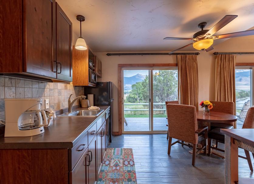 Kitchen Photo